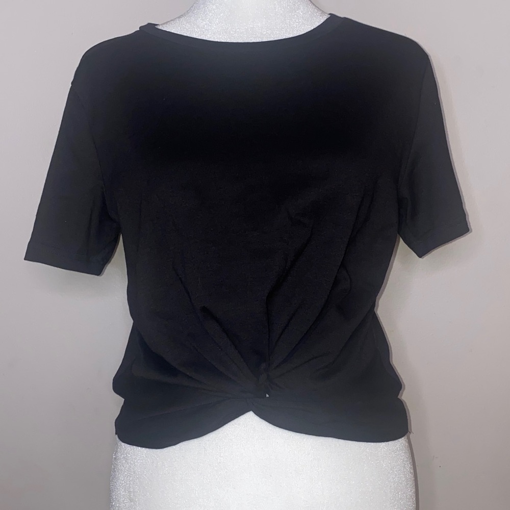 Jinkesi Knot Bottom Cropped Tee